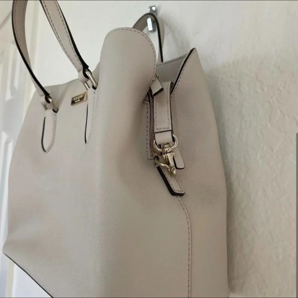 Kate Spade Purse - Picture 3 of 5